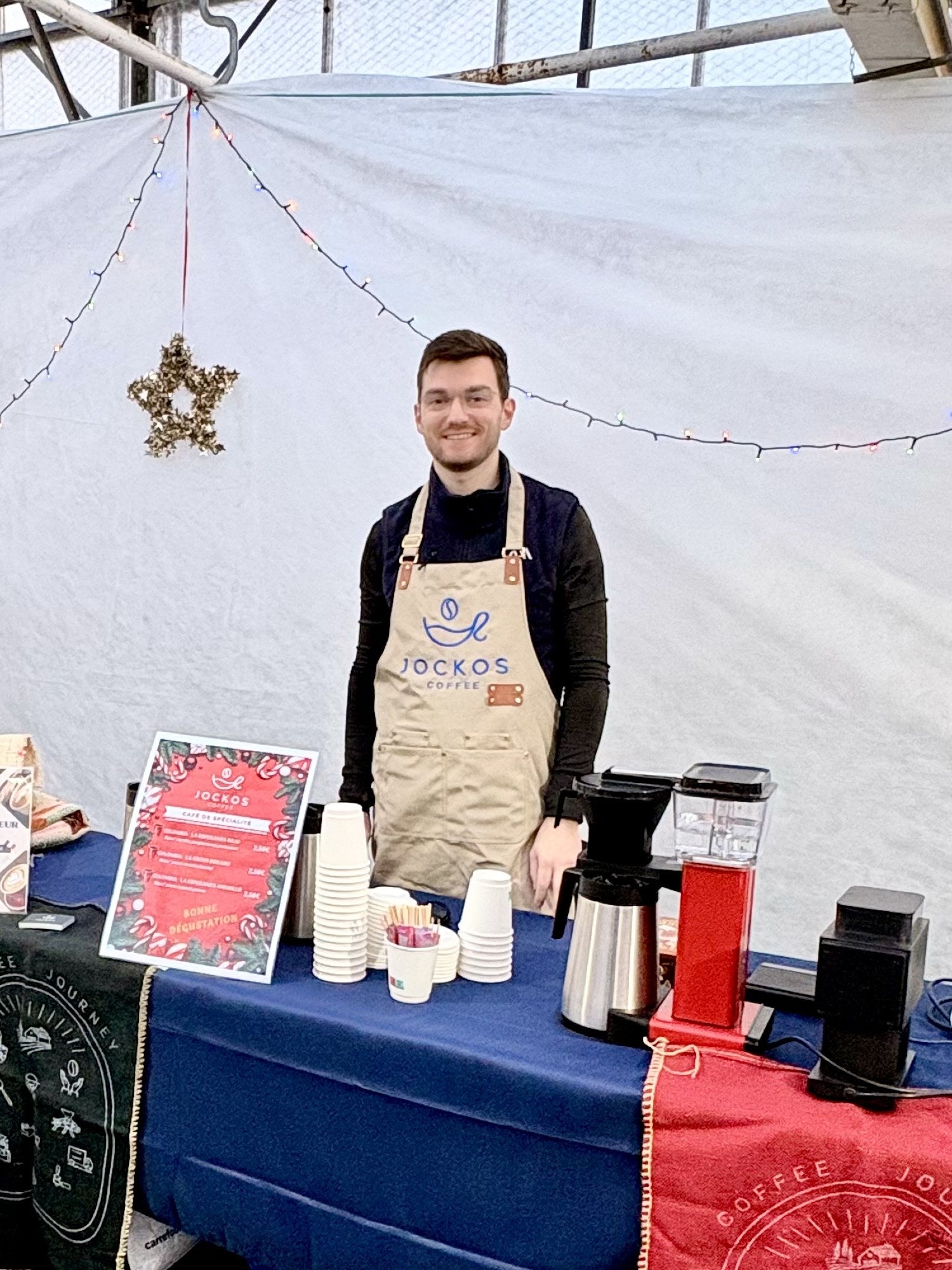 Jacques Lefebvre, torréfacteur Jockos Coffee, sur son stand de marché